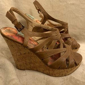 Wedge sandals tan size 7.5.